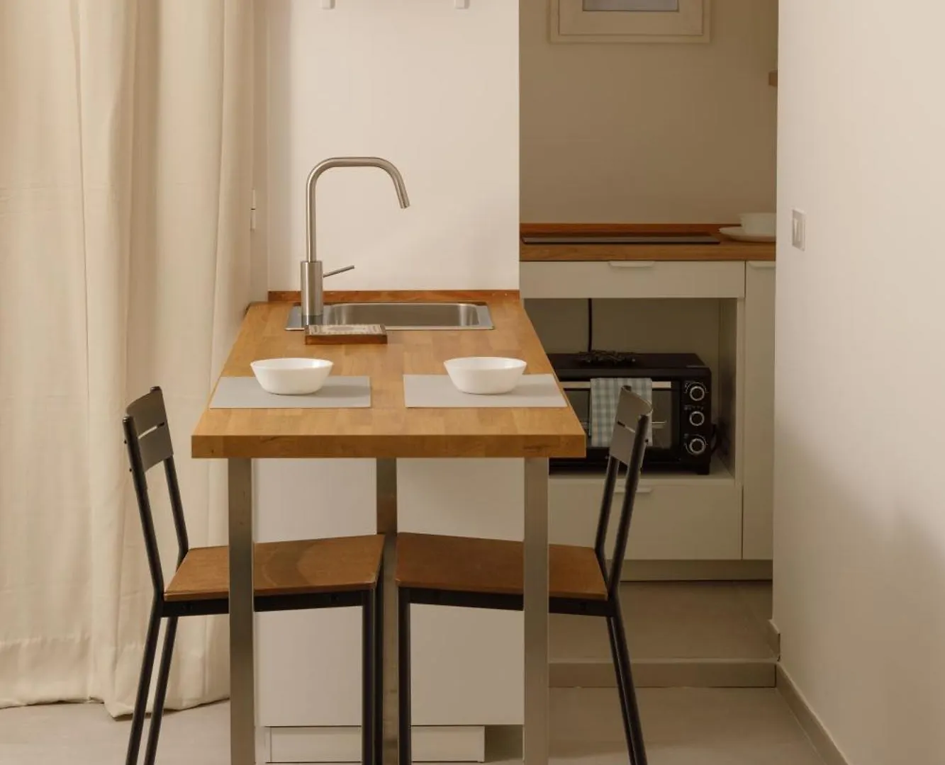 Connie'S Tourist Rental Bari 0*,  Italie